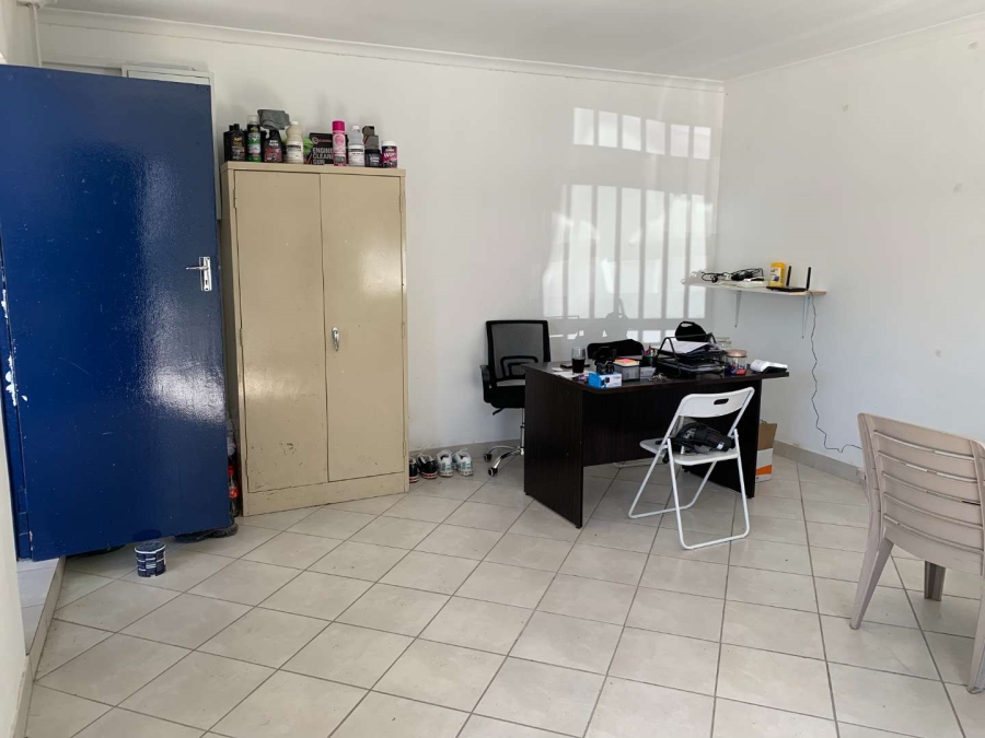 To Let commercial Property for Rent in Parow East Western Cape